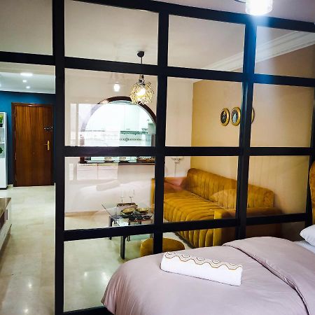 Nouveau Appartement Au Plein Centre-Ville En Face Hilton Tanger Exteriör bild