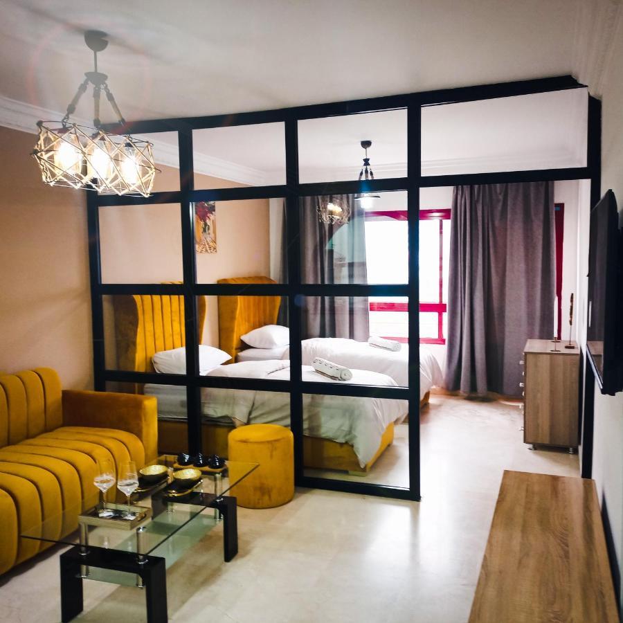 Nouveau Appartement Au Plein Centre-Ville En Face Hilton Tanger Exteriör bild