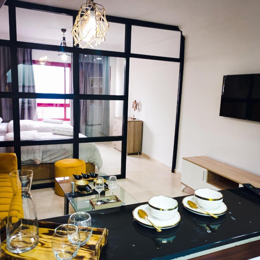 Nouveau Appartement Au Plein Centre-Ville En Face Hilton Tanger Exteriör bild