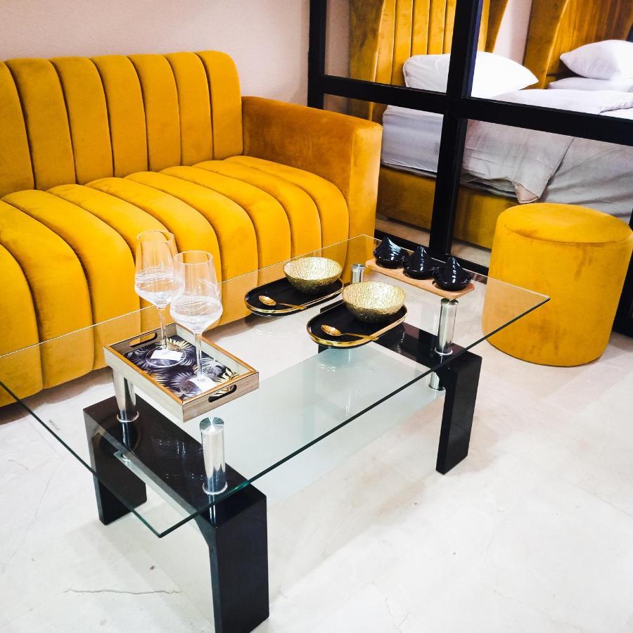 Nouveau Appartement Au Plein Centre-Ville En Face Hilton Tanger Exteriör bild