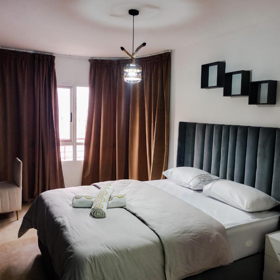 Nouveau Appartement Au Plein Centre-Ville En Face Hilton Tanger Exteriör bild